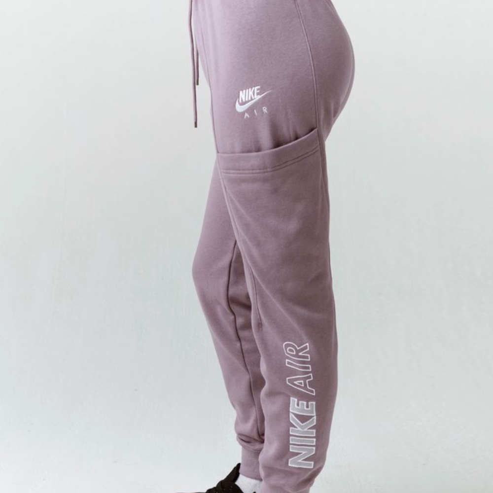NIKE Sportswear Air Jogger Sweatpants Purple